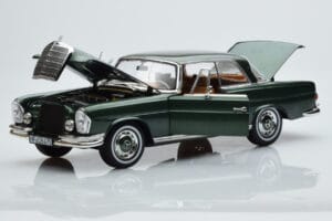Mercedes 250 SE Coupe W111 Zelená Metalíza Limitovaná Edice Norev 1:18 183764 Kov – obrázek 2 z 7