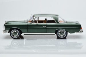 Mercedes 250 SE Coupe W111 Zelená Metalíza Limitovaná Edice Norev 1:18 183764 Kov – obrázek 4 z 7