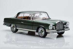 Mercedes 250 SE Coupe W111 Zelená Metalíza Limitovaná Edice Norev 1:18 183764 Kov – obrázek 5 z 7