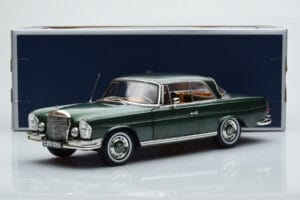 Mercedes 250 SE Coupe W111 Zelená Metalíza Limitovaná Edice Norev 1:18 183764 Kov – obrázek 7 z 7
