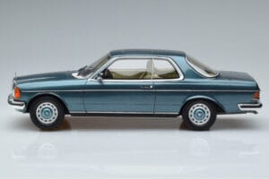Mercedes 280 CE C123 Modrý Otto 1:18 OT627 Pryskyřice – obrázek 3 z 6