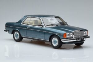 Mercedes 280 CE C123 Modrý Otto 1:18 OT627 Pryskyřice – obrázek 4 z 6