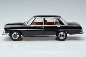 Mercedes 280 SE W108 Černý Norev 1:18 183762 Kov – obrázek 4 z 7
