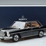 Mercedes 280 SE W108 Černý Norev 1:18 183762 Kov - image 7 of 7