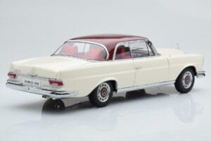 Mercedes 280 SE W108 Bílý AUTOart 1:18 76287 Kov – obrázek 4 z 8