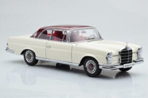 Mercedes 280 SE W108 Bílý AUTOart 1:18 76287 Kov – obrázek 6 z 8