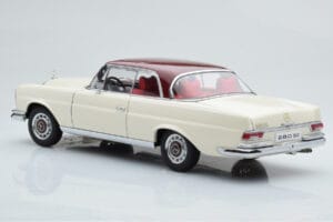 Mercedes 280 SE W108 Bílý AUTOart 1:18 76287 Kov – obrázek 7 z 8