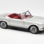 Mercedes 280 SL W113 Pagoda Stříbrný Schuco 1:18 450035000 - image 6 of 8