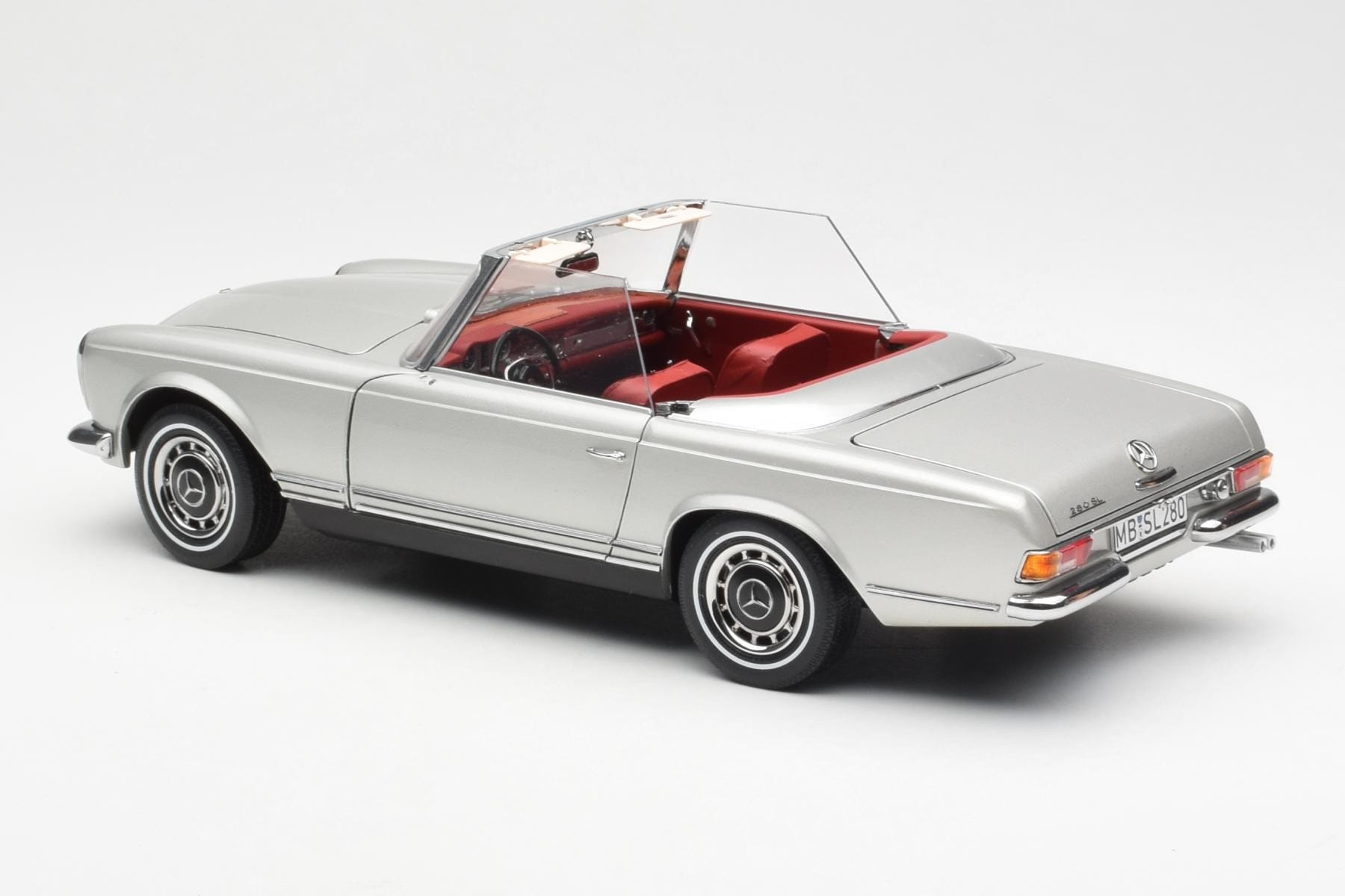 Mercedes 280 SL W113 Pagoda Stříbrný Schuco 1:18 450035000 Kov – obrázek 7 z 8
