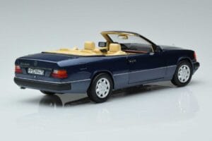 Mercedes 300 CE-24 A124 Kabriolet Nautical Modrý Limitovaná Edice Norev 1:18 183879 Kov – obrázek 3 z 7