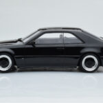 Mercedes 300 CE C124 AMG The Hammer Černý Otto 1:18 - image 3 of 6