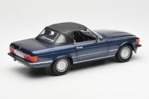 Mercedes 300 SL R107 Námořní Modrá Norev 1:18 183466 Kov – obrázek 3 z 8
