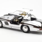 Mercedes 300 SL W198 Chrom Minichamps 1:18 B66040645 - image 5 of 8