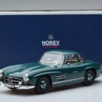 Mercedes 300 SL W198 Gullwing Zelený Norev 1:18 - image 7 of 7