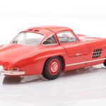 Mercedes 300 SL W198 Gullwing Červený Minichamps 1:18 - image 3 of 8