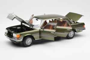 Mercedes 450SEL 6.9 W116 Zelený Metalíza Norev 1:18 183455 Kov – obrázek 2 z 8