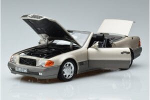 Mercedes 500 SL R129 Smoke Stříbrný Norev 1:18 183719 Kov – obrázek 2 z 7