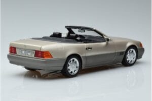 Mercedes 500 SL R129 Smoke Stříbrný Norev 1:18 183719 Kov – obrázek 3 z 7