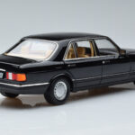 Mercedes 560 SEL W126 Černý Norev 1:18 - image 3 of 7