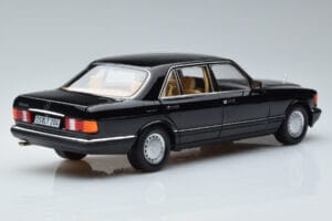 Mercedes 560 SEL W126 Černý Norev 1:18 183793 Kov – obrázek 3 z 7