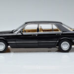 Mercedes 560 SEL W126 Černý Norev 1:18 - image 4 of 7