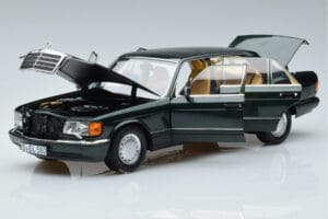 Mercedes 560 SEL W126 Tmavě Zelená Metalíza Norev 1:18 B66040682 Kov – obrázek 2 z 7