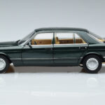 Mercedes 560 SEL W126 Tmavě Zelená Metalíza Norev 1:18 - image 4 of 7