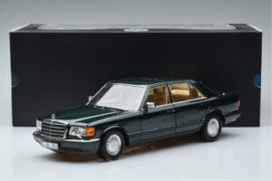 Mercedes 560 SEL W126 Tmavě Zelená Metalíza Norev 1:18 B66040682 Kov – obrázek 7 z 7
