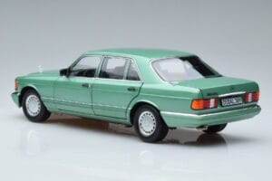 Mercedes 560 SEL W126 Světle Zelená Norev 1:18 183469 Kov – obrázek 6 z 7