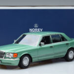 Mercedes 560 SEL W126 Světle Zelená Norev 1:18 - image 7 of 7
