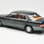 Mercedes 560 SEL W126 Night Zelená Metalická Dealer Edition Norev 1:18 B66040626 - image 7 of 8