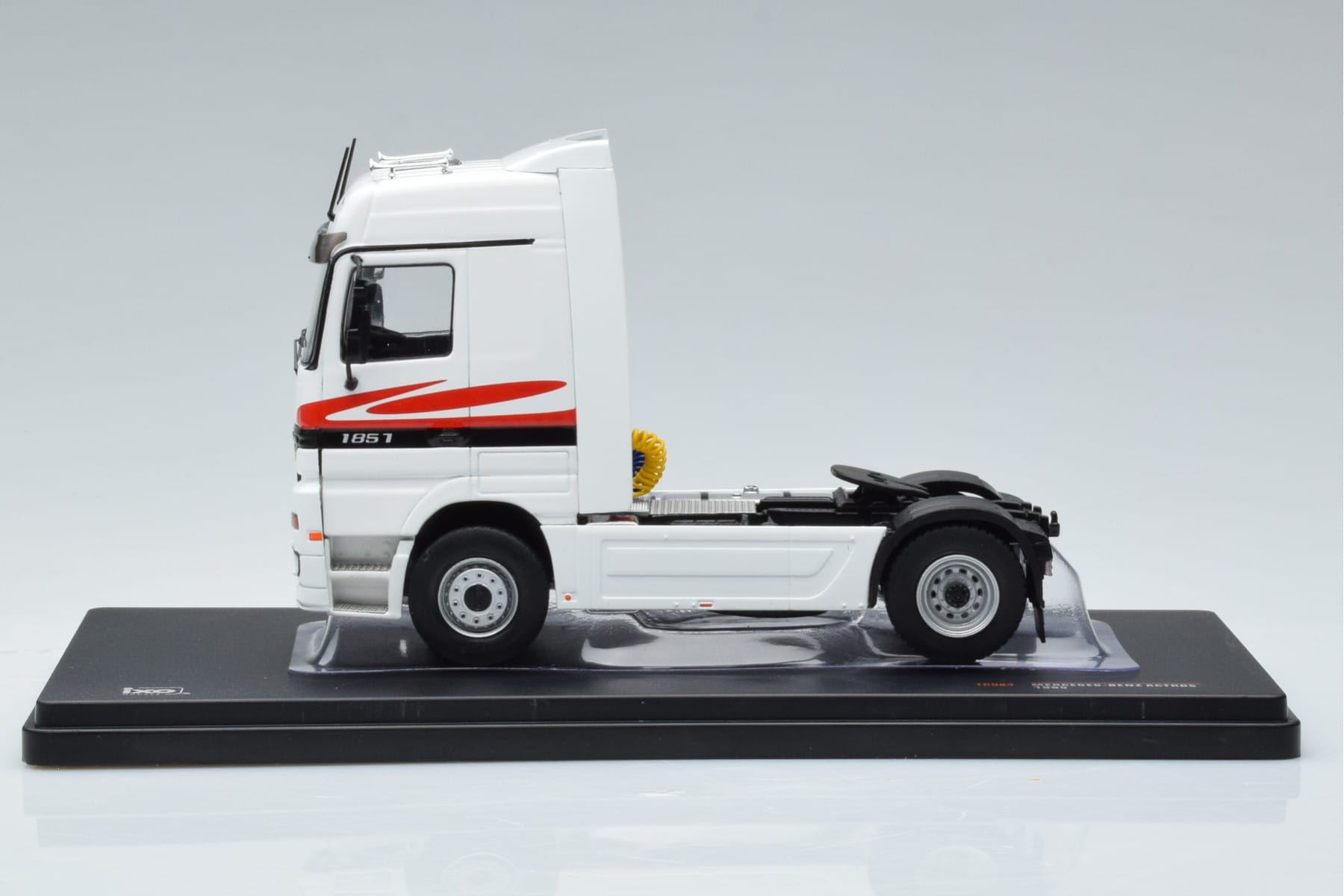 Mercedes Actros MP1 Bílý IXO 1:43 TR064 Kov – obrázek 3 z 6