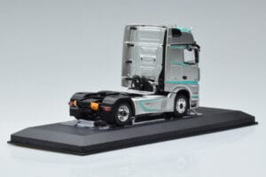 Mercedes Actros MP4 Racing Edition IXO 1:43 TR091 Kov – obrázek 2 z 6