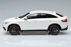 Mercedes AMG GLE 63S C292 Coupe Bílý GT Spirit 1:18 B66965706 Pryskyřice – obrázek 3 z 6