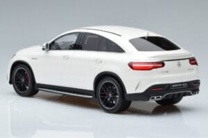 Mercedes AMG GLE 63S C292 Coupe Bílý GT Spirit 1:18 B66965706 Pryskyřice – obrázek 5 z 6