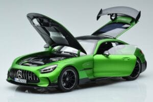 Mercedes AMG GT C190 Black Series Zelený Hell Magno Limitovaná Edice Norev 1:18 183903 Kov – obrázek 2 z 7