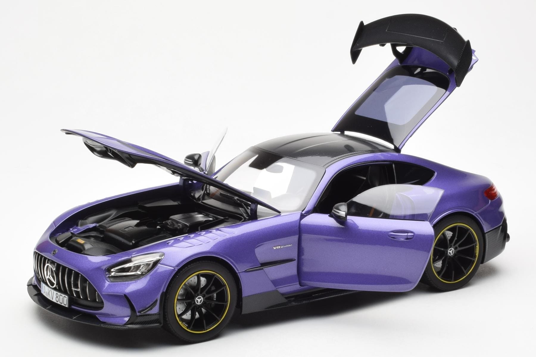 Mercedes AMG GT Black Series Fialový Asia Exclusive Norev 1:18 183907 Kov – obrázek 2 z 8