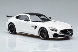 Mercedes AMG GT R Bílý GT Spirit 1:18 KJ021 Pryskyřice – obrázek 4 z 6