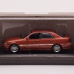 Mercedes C-Class W202 C220 Oranžový Metalický Dealer Edition Minichamps 1:43 - image 4 of 4