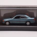 Mercedes C-Class W202 C220 Petrol Metalický Minichamps 1:43 - image 3 of 3