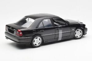 Mercedes C-Class W202 C36 AMG Černý Metalíza UT Models 1:18 26102 Kov – obrázek 2 z 6