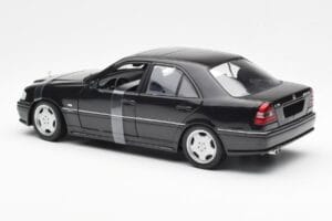 Mercedes C-Class W202 C36 AMG Černý Metalíza UT Models 1:18 26102 Kov – obrázek 5 z 6