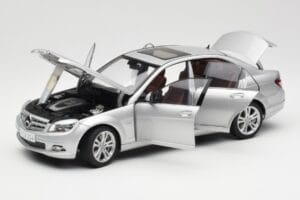Mercedes C-Class W204 Avantgarde Stříbrný AUTOart 1:18 B66962368 Kov – obrázek 2 z 8