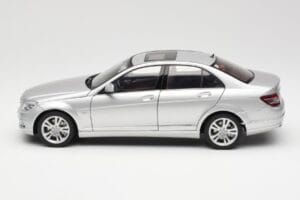 Mercedes C-Class W204 Avantgarde Stříbrný AUTOart 1:18 B66962368 Kov – obrázek 4 z 8