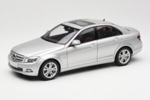 Mercedes C-Class W204 Avantgarde Stříbrný AUTOart 1:18 B66962368