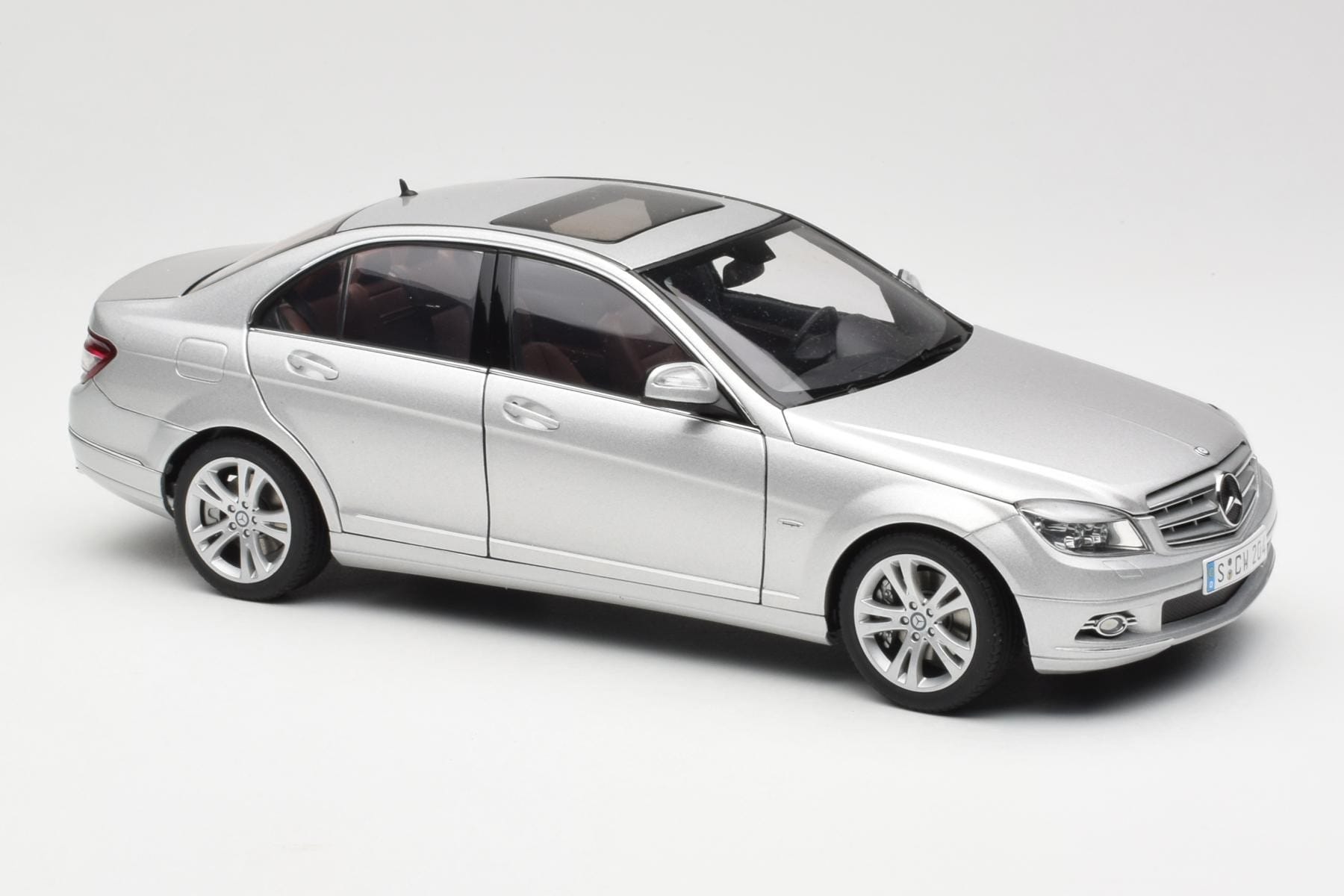 Mercedes C-Class W204 Avantgarde Stříbrný AUTOart 1:18 B66962368 Kov – obrázek 6 z 8