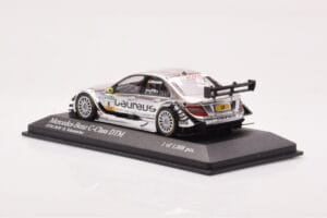Mercedes C-Class W204 DTM Team AMG Mercedes #8 R. Schumacher DTM 2010 Minichamps 1:43 400103908 Kov – obrázek 3 z 4