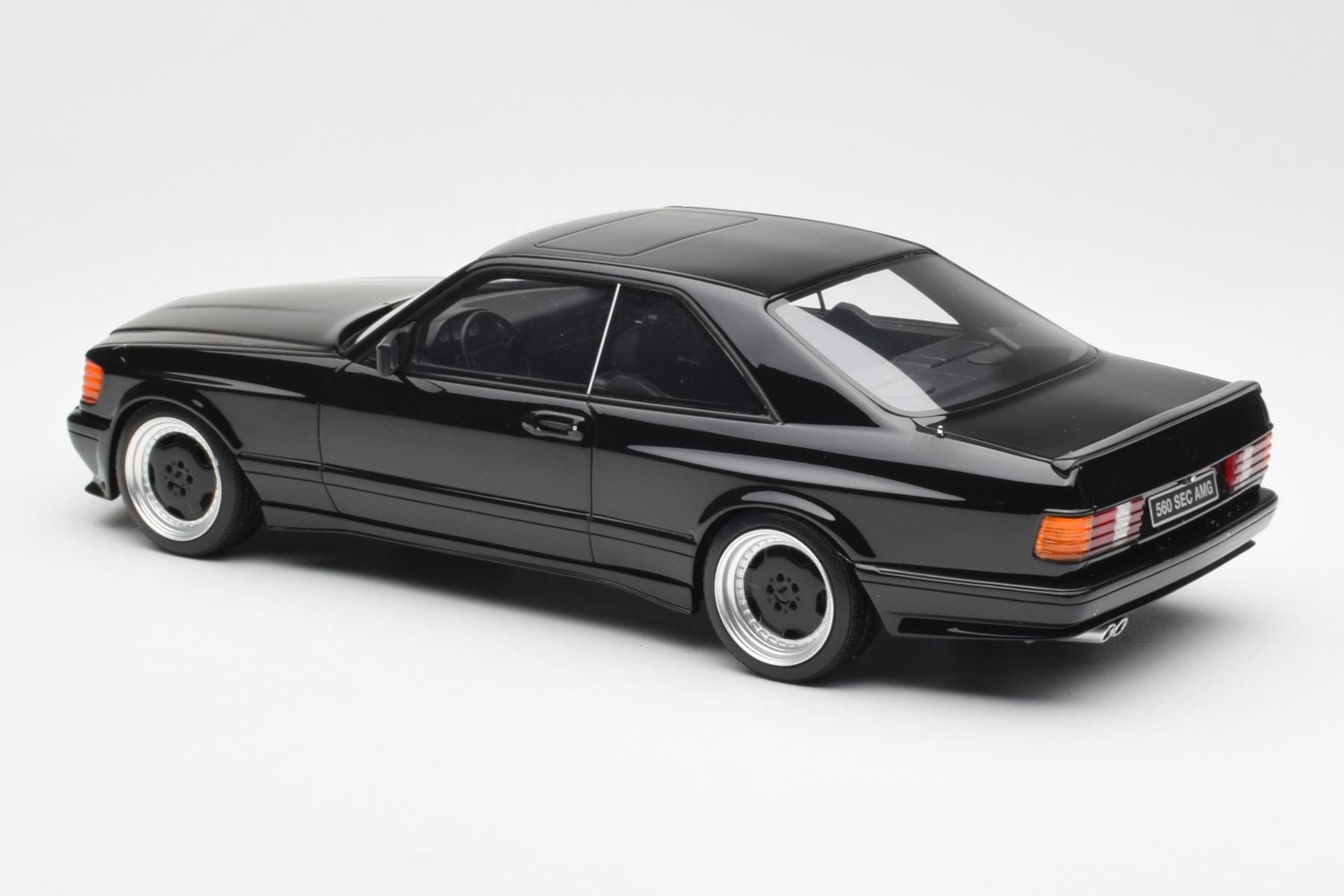 Mercedes 560 SEC C126 AMG Widebody Černý Otto 1:18 OT187 Pryskyřice – obrázek 5 z 6
