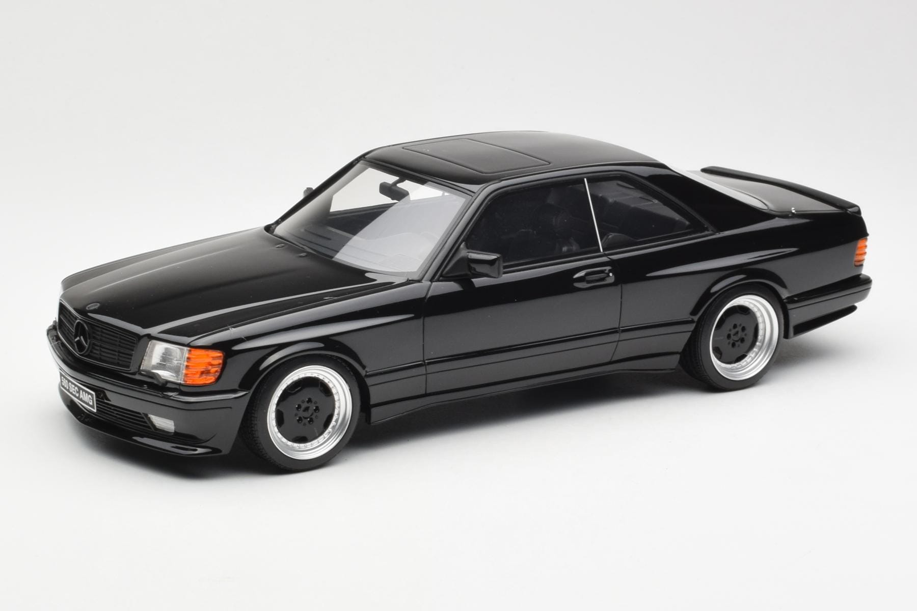 Mercedes 560 SEC C126 AMG Widebody Černý Otto 1:18 OT187 Pryskyřice