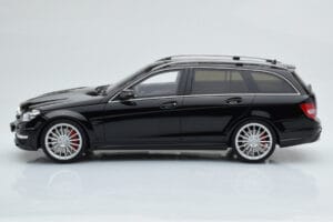 Mercedes C63 AMG S204 T-Model Černý GT Spirit 1:18 GT760 Pryskyřice – obrázek 3 z 6
